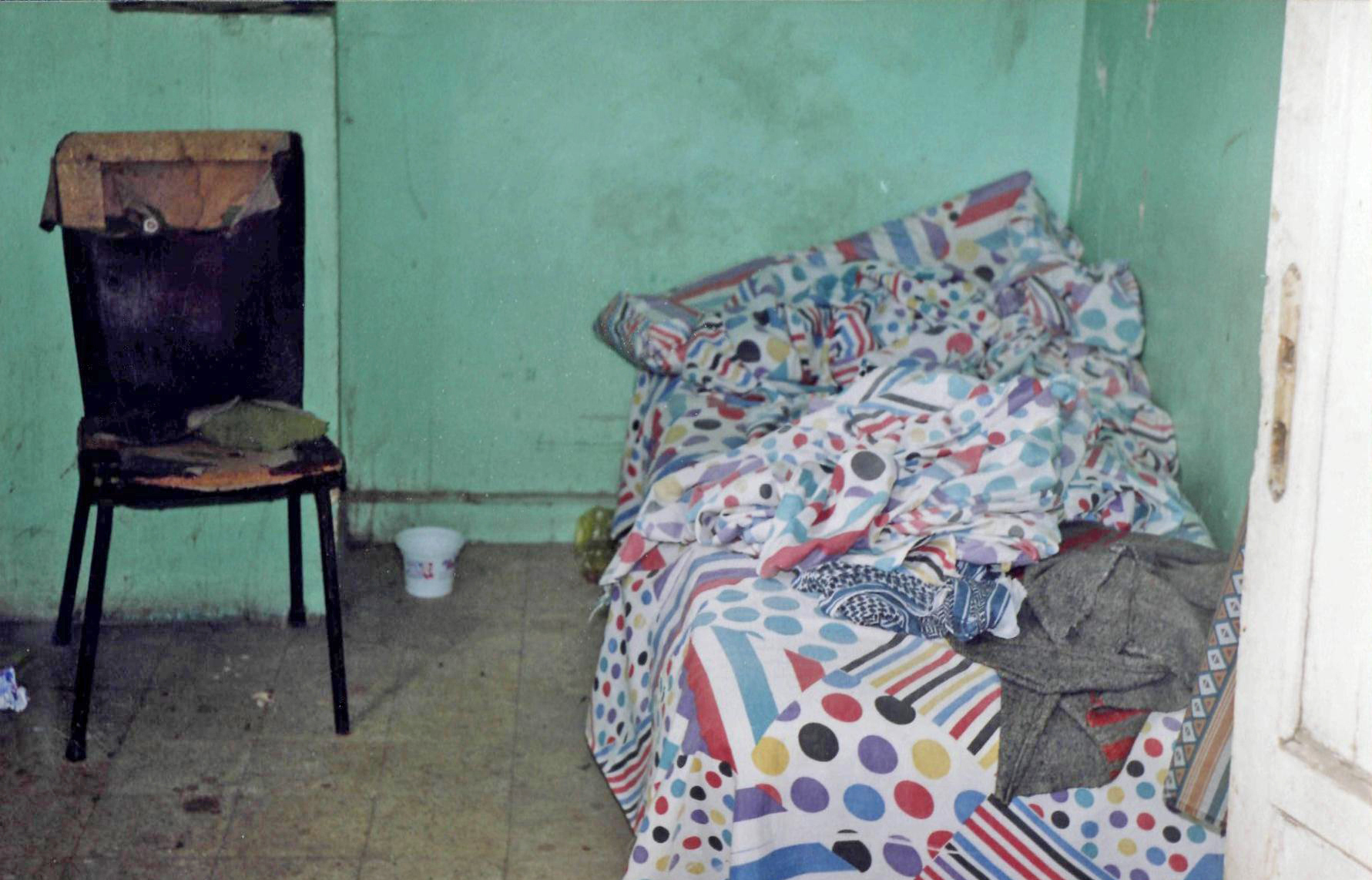 budget hotel room Hong Kong